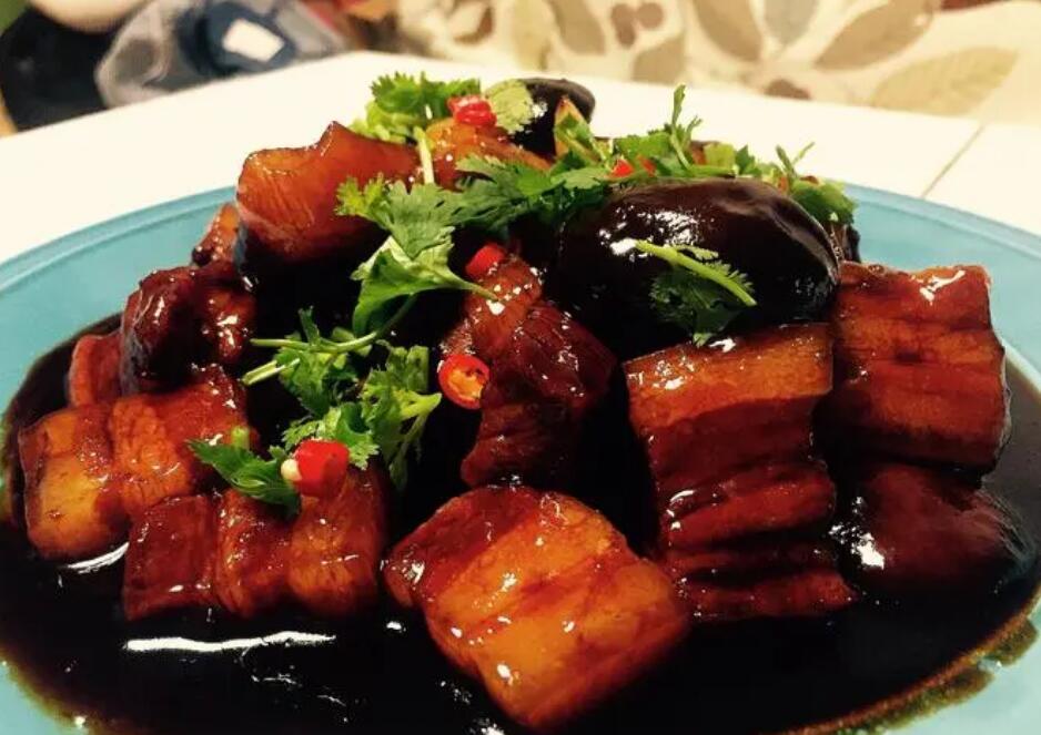 【图文】红烧肉的做法和步骤用料（红烧肉的做法和步骤肥而不腻）