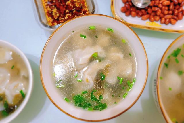 三岁儿童营养食谱一周搭配一餐（三岁儿童营养食谱一周搭配一顿饭）