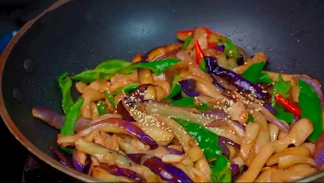 茄子的家常做法不用油炸（鱼香茄子的家常做法）