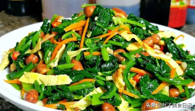 洋葱炒绿豆芽怎么做好吃又简单（绿豆芽怎么做好吃又简单的方法凉拌）