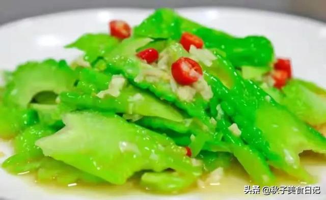 洋葱炒绿豆芽怎么做好吃又简单（绿豆芽怎么做好吃又简单的方法凉拌）