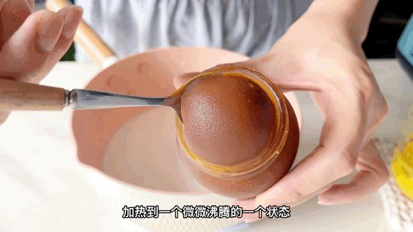 怎么做冰淇淋简单做法不加奶油（用冰淇淋粉怎么做冰淇淋简单做法）