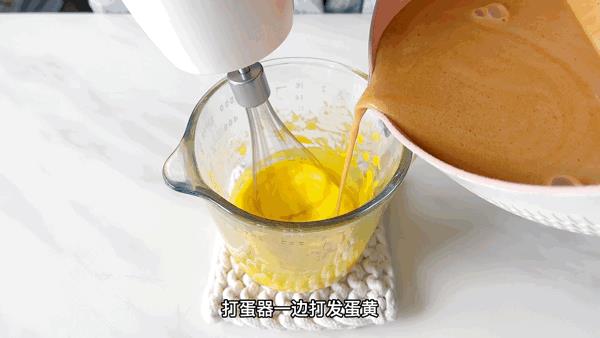 怎么做冰淇淋简单做法不加奶油（用冰淇淋粉怎么做冰淇淋简单做法）