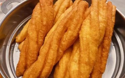 【图文】油条的做法（油条的做法和配方教程）