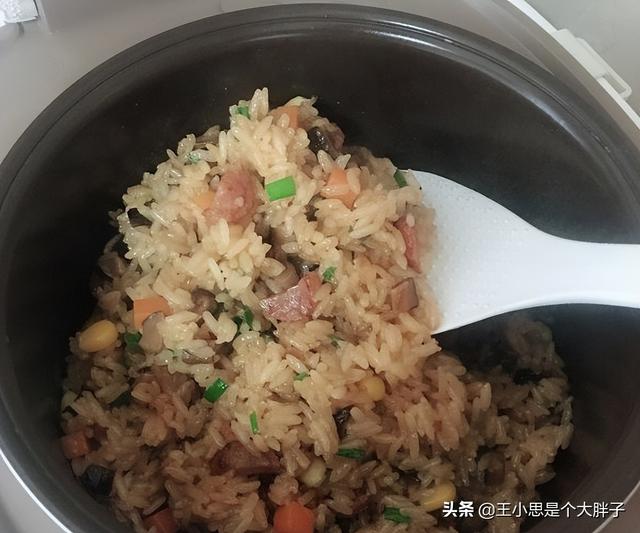 怎么炒饭才好吃（怎么炒饭不粘锅）