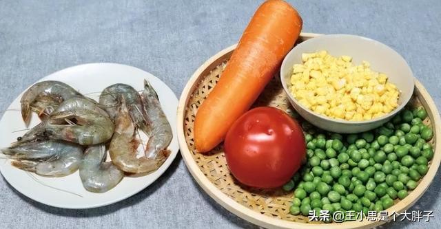 怎么炒饭才好吃（怎么炒饭不粘锅）