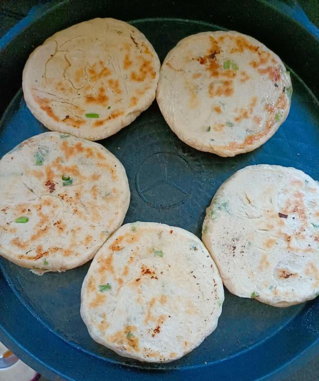 开水烫面饼怎么做（面饼怎么做好吃又简单）