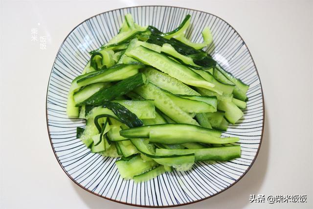 黄瓜的做法腌制配方（黄瓜的做法视频）