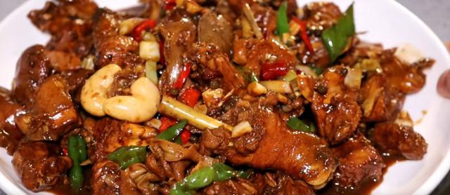 临沂炒鸡的做法（炒鸡的做法简单又美味）