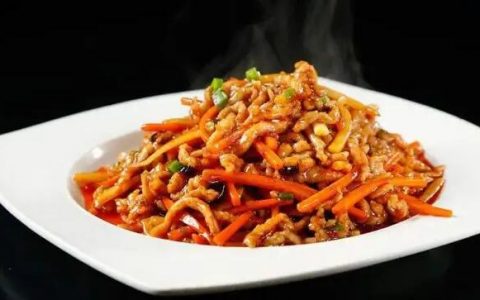 鱼香肉丝的家常做法简单（鱼香肉丝的家常做法配料）