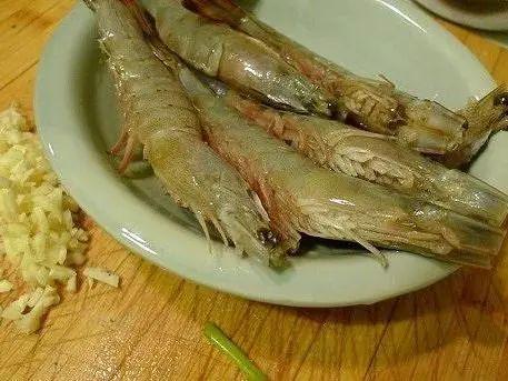 大虾的做法大全图解（大虾的做法大全家常菜 油炸大虾）