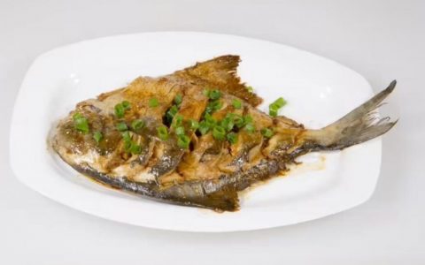 【图文】鲳鱼怎么做好吃又简单红烧