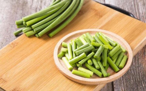 【图文】蒜苔怎么腌制才好吃