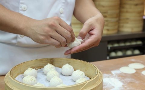 【图文】小笼包的做法和配方（小笼包的做法教程）