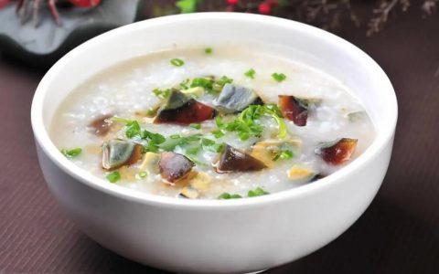 【图文】皮蛋瘦肉粥怎么做（皮蛋瘦肉粥的做法）