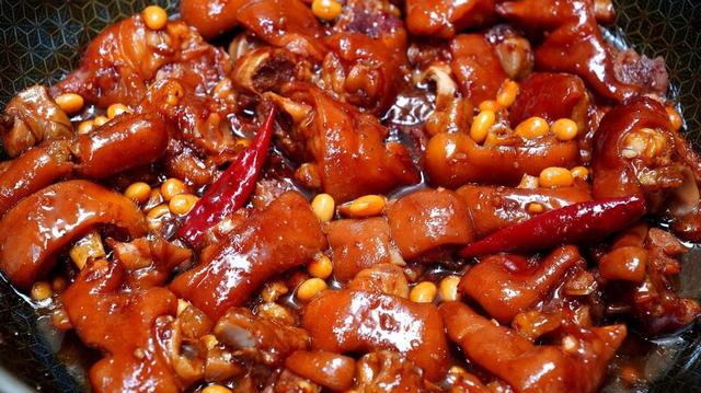 云南菜谱大全 特色菜图片（云南菜谱大全 特色菜菜名）