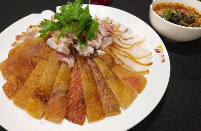云南菜谱大全 特色菜图片（云南菜谱大全 特色菜菜名）
