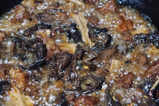 云南菜谱大全 特色菜图片（云南菜谱大全 特色菜菜名）
