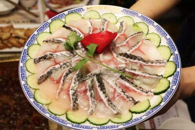云南菜谱大全 特色菜图片（云南菜谱大全 特色菜菜名）