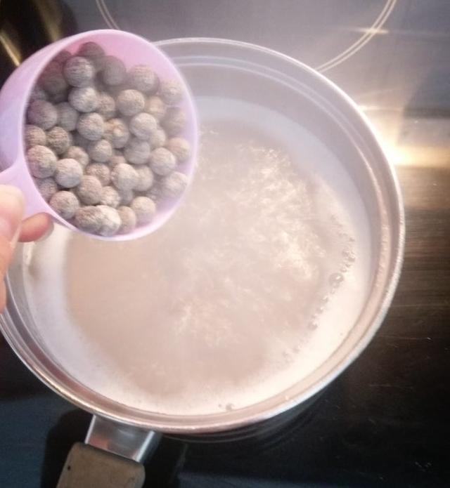 奶茶怎么做 在家里（奶茶怎么做才好喝）