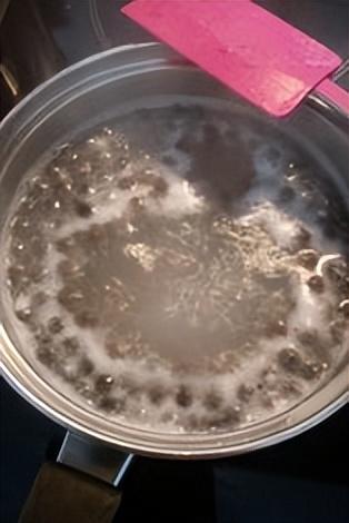 奶茶怎么做 在家里（奶茶怎么做才好喝）
