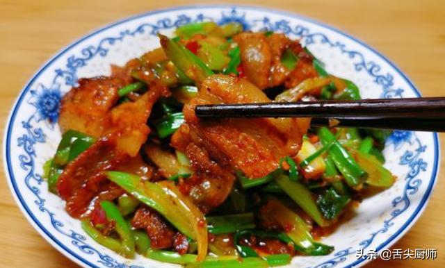 蒜苗回锅肉怎么做好吃又简单（回锅肉怎么做好吃又简单窍门）