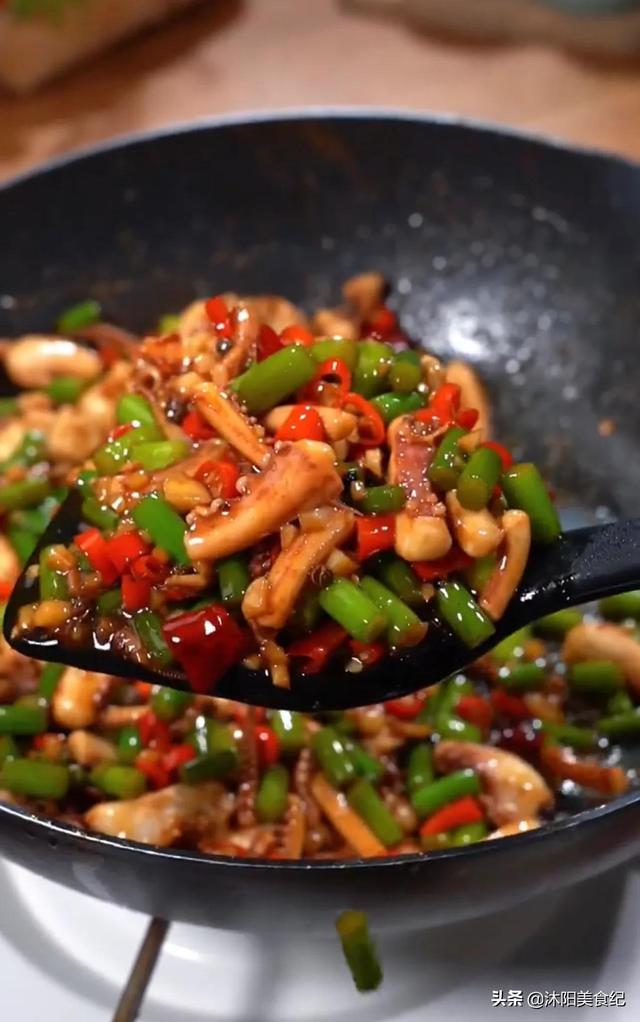生鱿鱼丝怎么做好吃（拌鱿鱼丝的做法大全）