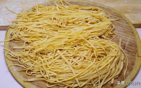 手擀面的做法和面技巧视频（手擀面的做法和面技巧不易断）