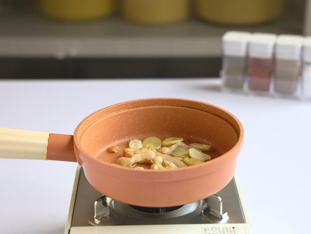鸡腿的做法大全家常做法视频（鸡腿的做法大全家常小孩吃法）