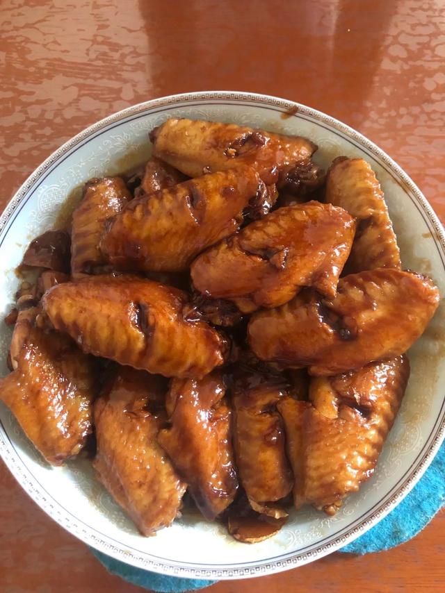 如何做可乐鸡翅的家常做法（可乐鸡翅的家常做法步骤图）