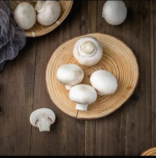 口蘑的做法大全家常菜视频（蒜香口蘑的做法大全）