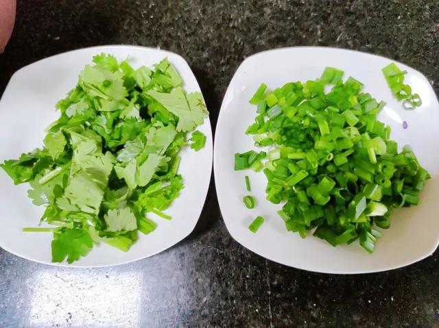 口蘑的做法大全家常菜视频（蒜香口蘑的做法大全）