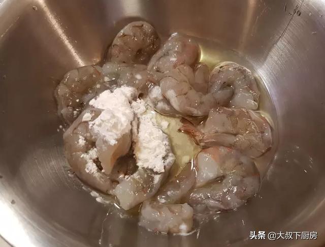 麻辣虾球的制作方法和步骤（小龙虾虾球的制作方法和步骤）