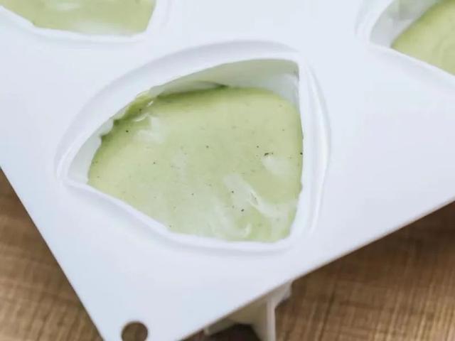 怎样做蛋糕 家庭蛋糕的做法无烤箱（怎样做蛋糕 家庭蛋糕的做法用烤箱烤蛋糕怎样做好吃）