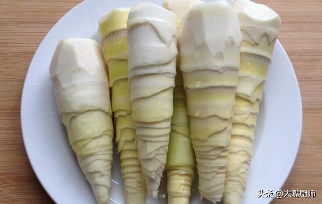 春笋的做法大全家常炒菜（腊肉炖春笋的做法）