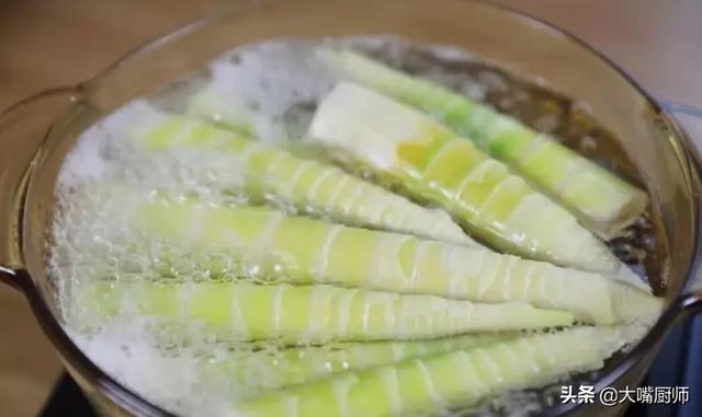 春笋的做法大全家常炒菜（腊肉炖春笋的做法）