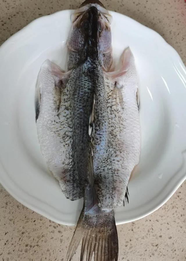 清蒸鱼做法和步骤家常做法（清蒸鱼做法视频）