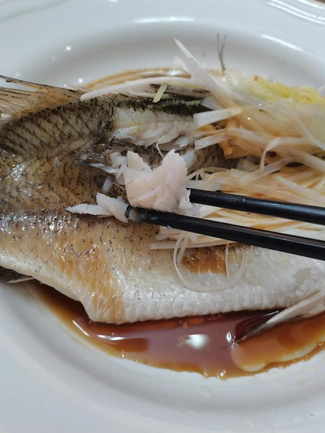 清蒸鱼做法和步骤家常做法（清蒸鱼做法视频）