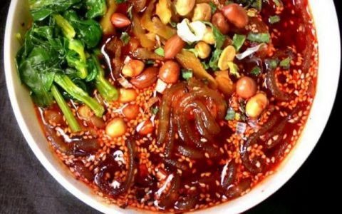 酸辣粉怎么做（酸辣粉的制作方法家庭版）