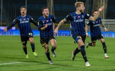 比萨还是披萨（比萨斜塔）