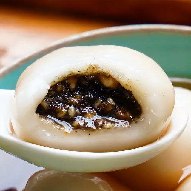 汤圆的做法步骤（汤圆冷水煮还是热水煮）