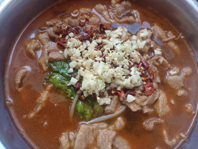 水煮肉片的家常做法及配料（水煮肉片需要哪些食材）