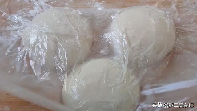 烙饼怎么和面做又软又好吃窍门（烙饼怎么和面做又软又好吃视频）