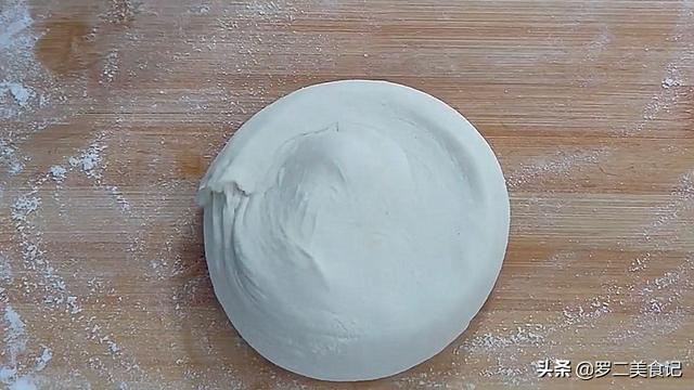 烙饼怎么和面做又软又好吃窍门（烙饼怎么和面做又软又好吃视频）