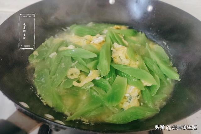 炒鸡蛋的做法步骤（炒鸡蛋的做法简单）