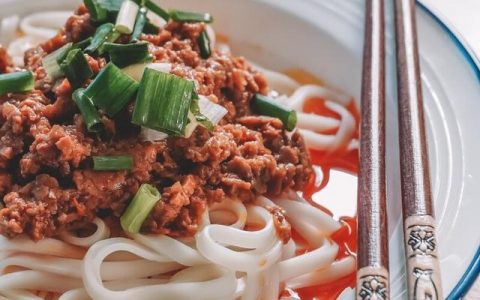 担担面的做法及配料（担担面怎么读）