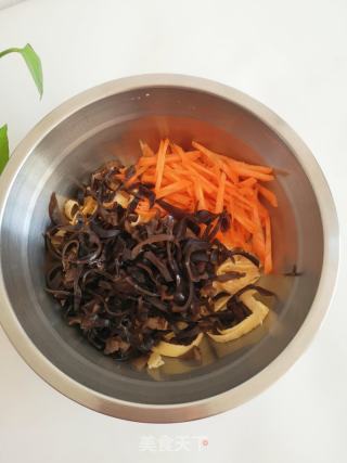 凉拌蛋皮木耳的做法步骤：5