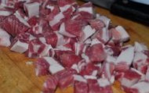 红烧肉杏鲍菇饭的做法